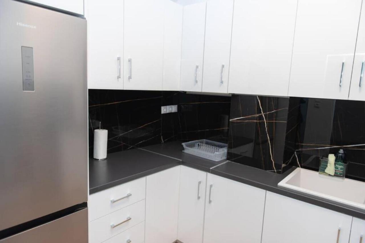 אתונה Renovated Spacious Flat 7Min To Subway Station- מראה חיצוני תמונה