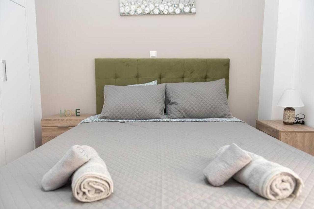 אתונה Renovated Spacious Flat 7Min To Subway Station- מראה חיצוני תמונה