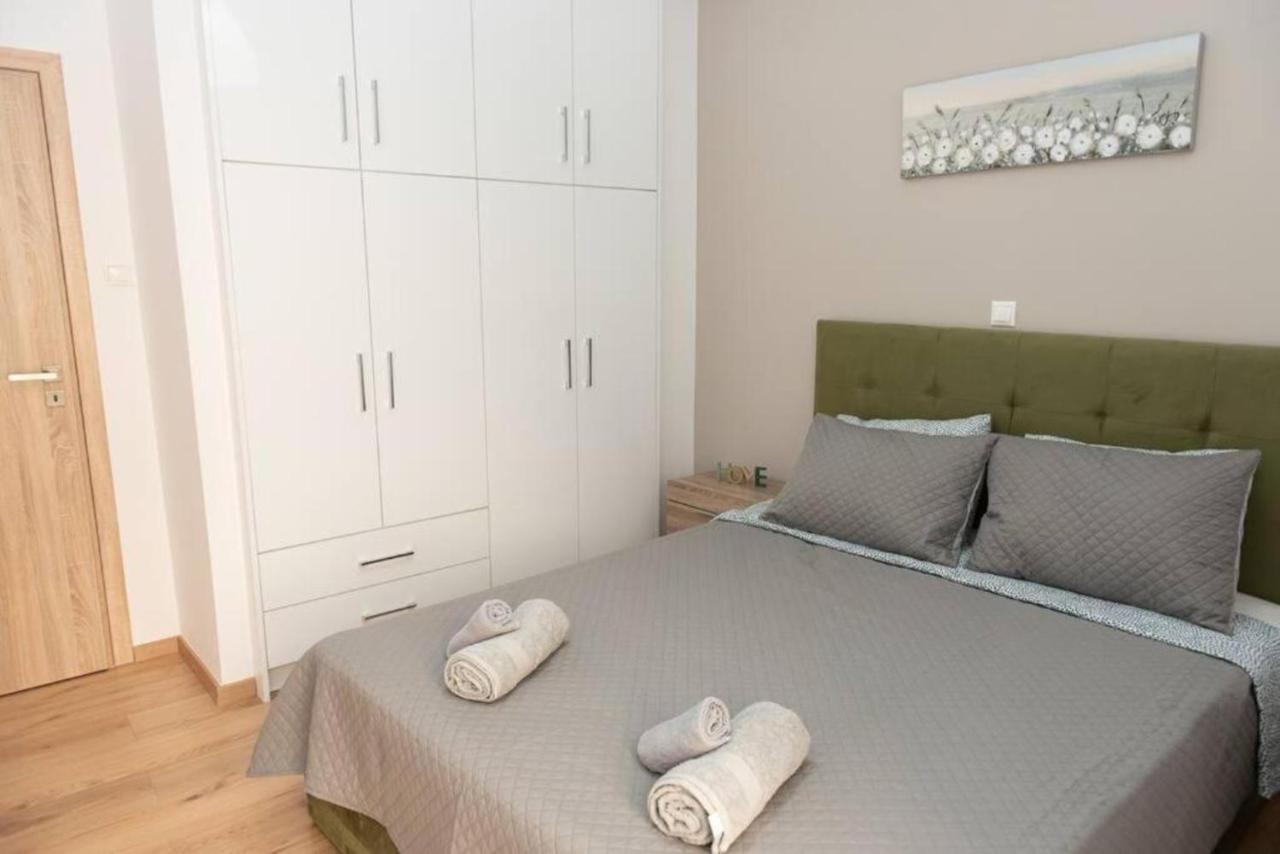 אתונה Renovated Spacious Flat 7Min To Subway Station- מראה חיצוני תמונה